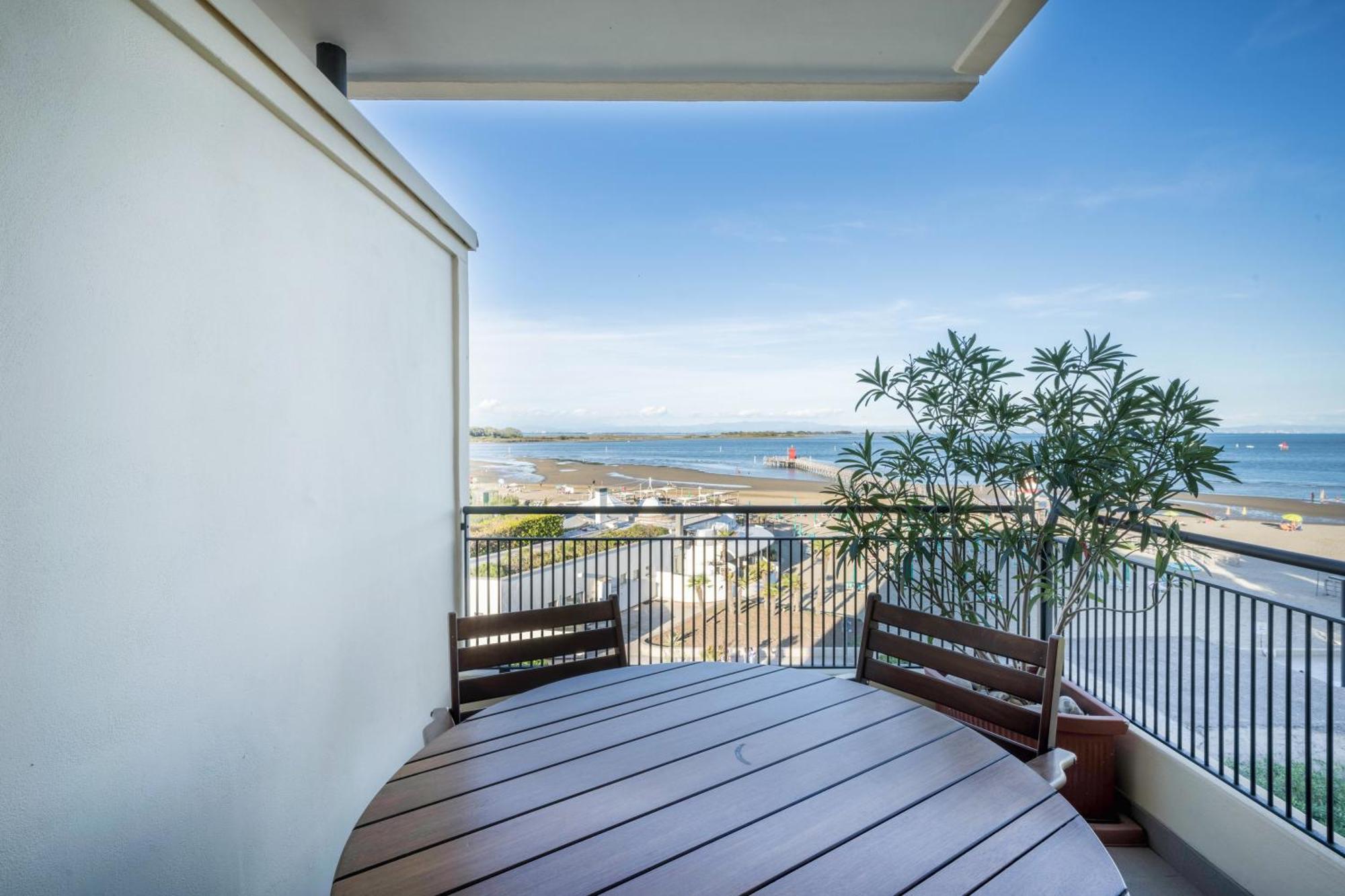 Apartmán La Terrazza Sul Faro Lignano Sabbiadoro Exteriér fotografie